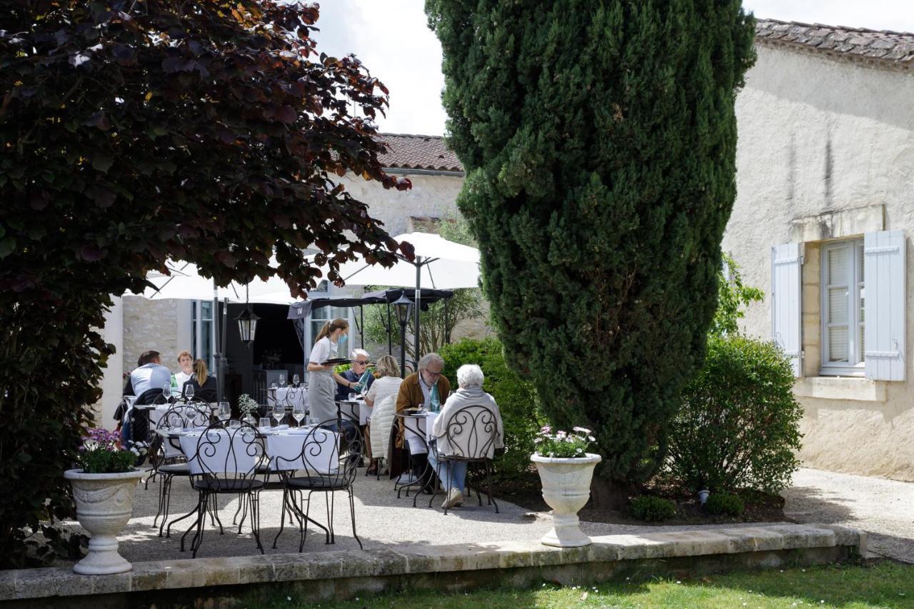Chateau Hotel Edward 1Er Monpazier Exterior photo