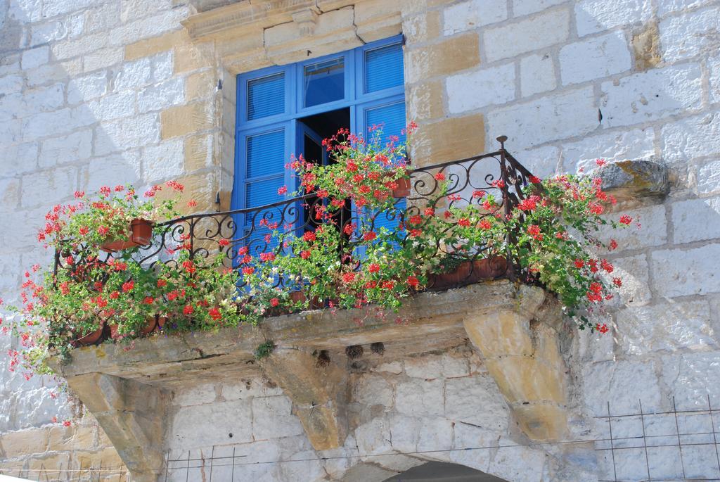 Chateau Hotel Edward 1Er Monpazier Exterior photo